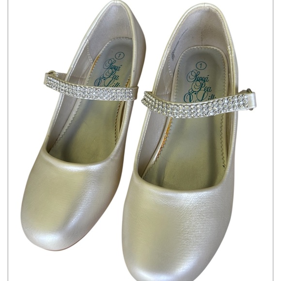 Swea Pea & Lilli girls formal Mary Janes Pearl White Rhinestones Excellent 1 - Picture 2 of 8